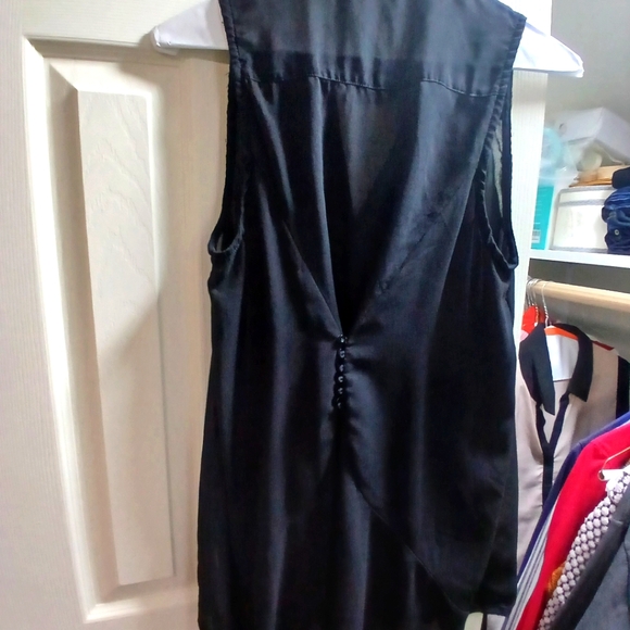 Top - Picture 4 of 4